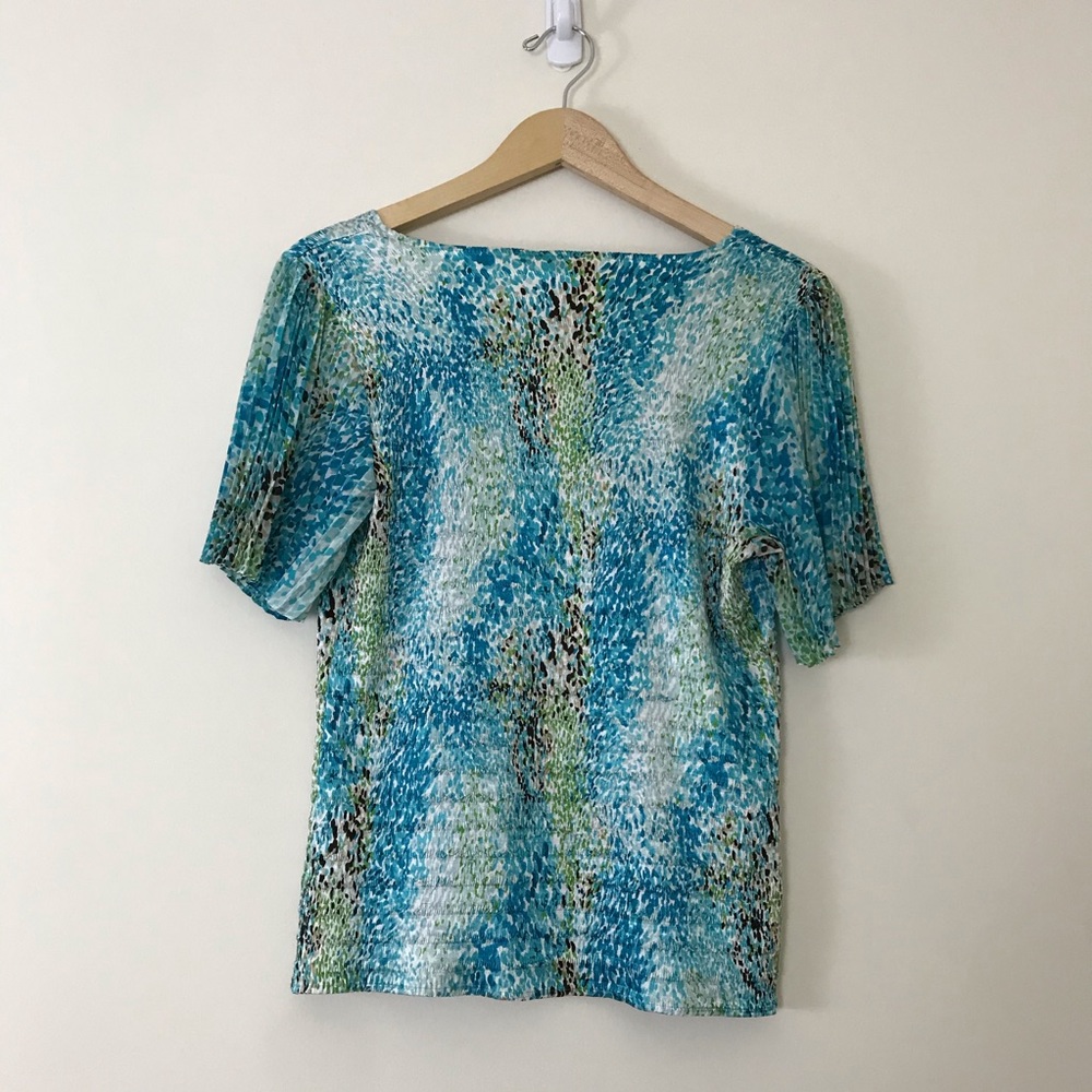 Belissimo • Crinkle Pleated Watercolor Dots Top - Picture 4 of 9